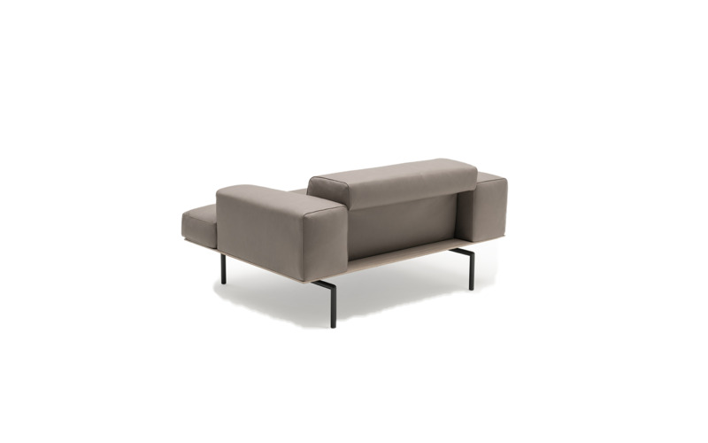 Living Divani_Sumo Armchair_Piero Lissoni (6)_2 Living Divani_Sumo Armchair_Piero Lissoni (6)_2